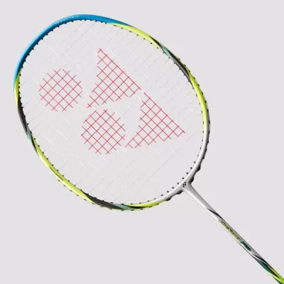 TOP 5 CÂY VỢT YONEX GIÀNH CHO CHỊ EM PHÁI NỮ!