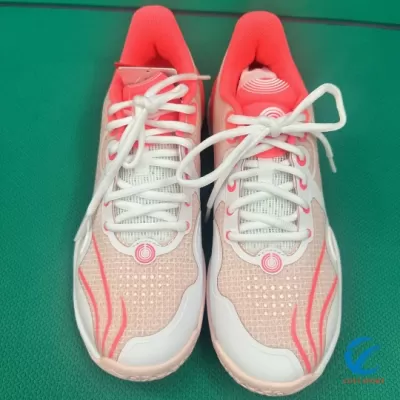 Giá giày cầu lông Lining chính hãng tại COVISPORT 