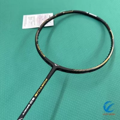 Tất tần tật các loại vợt cầu lông Yonex được yêu thích nhất