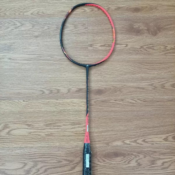 Vợt cầu lông Yonex Astrox 77 đỏ chính hãng