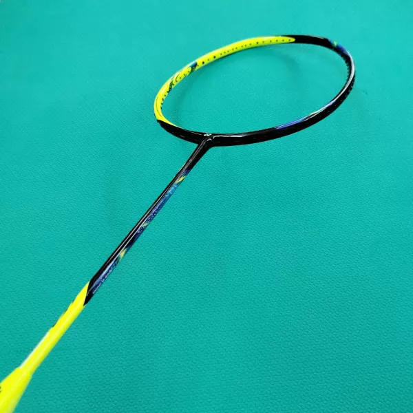 Vợt Cầu Lông Yonex Astrox 77 Xanh Chuối Chính Hãng