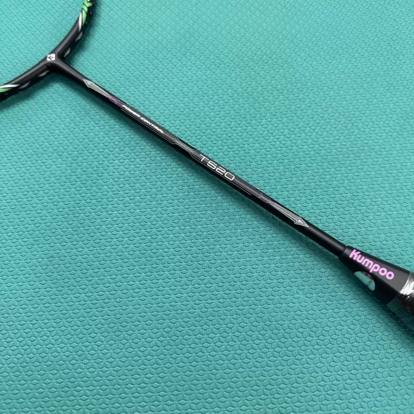 Vợt Cầu Lông Kumpoo T520 Đen