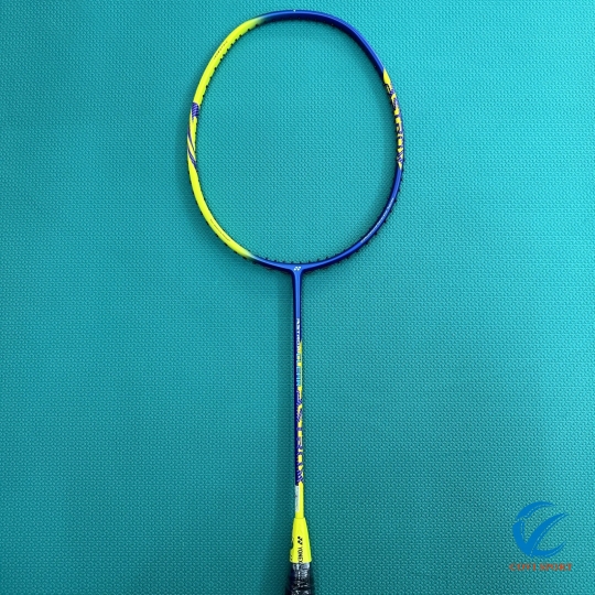 vợt cầu lông yonex cho người mới chơi